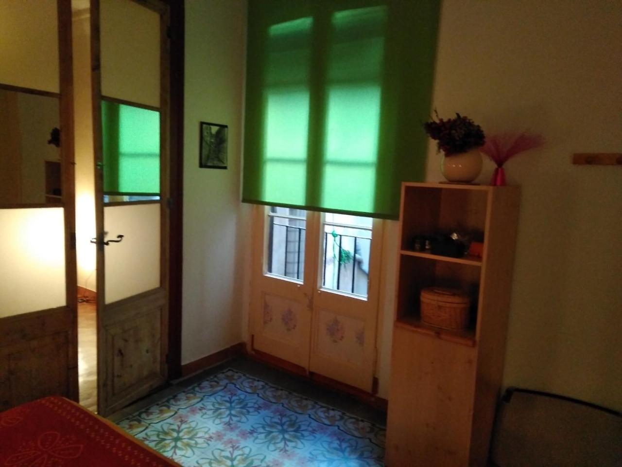 Habitacion En Piso Compartido バルセロナ エクステリア 写真